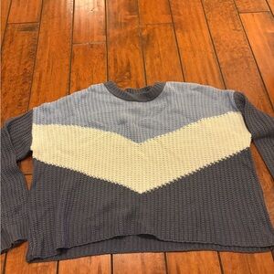 CROPPED BLUE AND WHITE STRIPED SWEATER